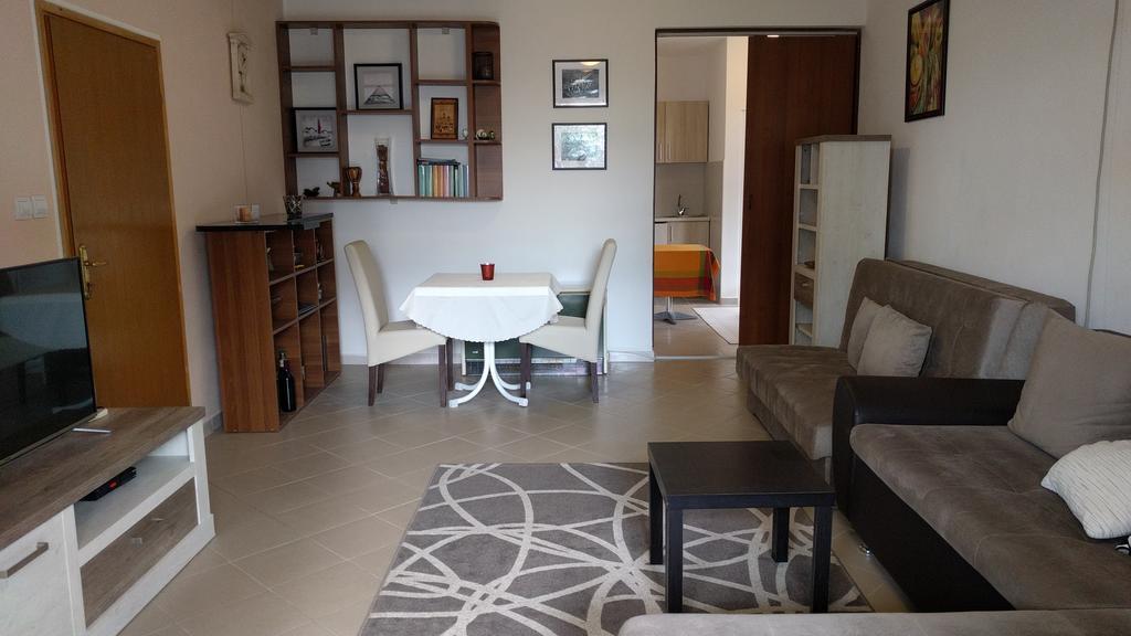 Apartment Spuza 울친 외부 사진